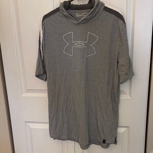Men’s Under Armour Heat Gear hooded shirt